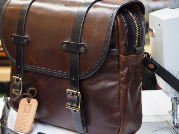 Field Bag in Brown Chromexcel Horsehide/Black Chromexcel
