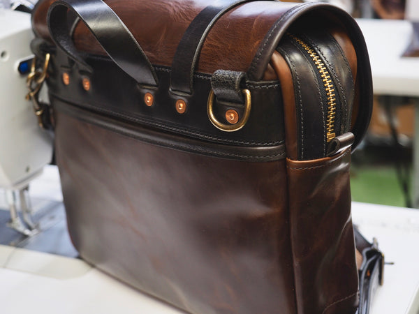 Field Bag in Brown Chromexcel Horsehide/Black Chromexcel