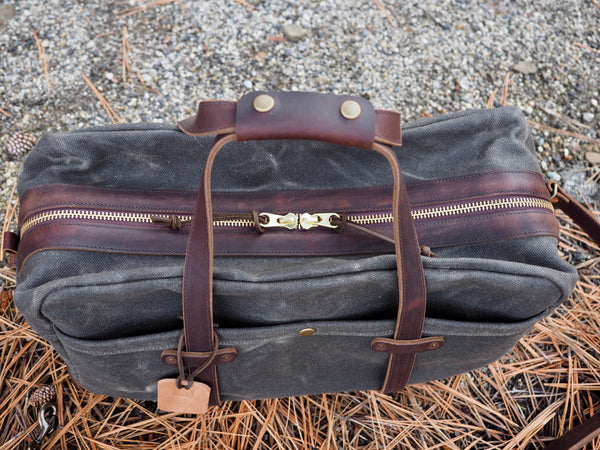 20" Weekender Duffle in Heavy Olive Waxed Canvas/Urban Brown Phoenix