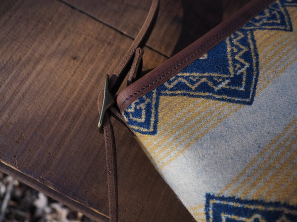 Small Cross Body Purse in American Treasure Light Pendleton®