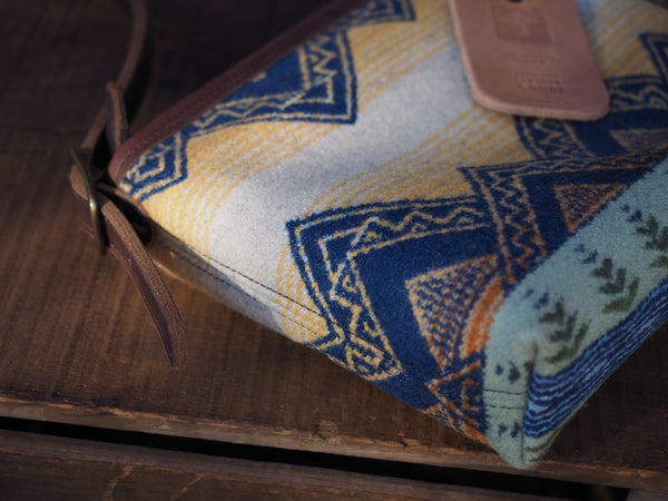 Small Cross Body Purse in American Treasure Light Pendleton®