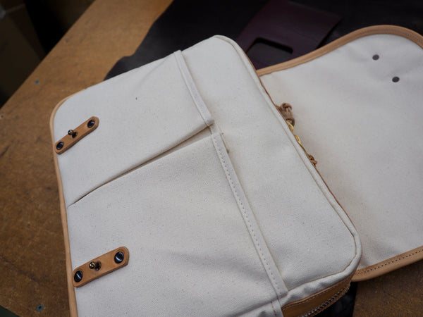 Field Bag in Natural Duck Canvas/Glazed Russet Harness