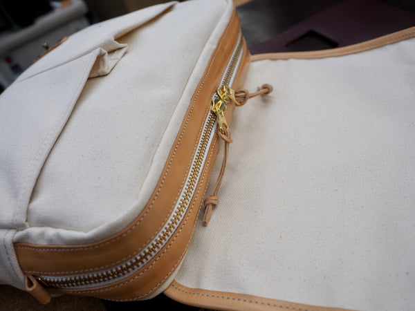 Field Bag in Natural Duck Canvas/Glazed Russet Harness