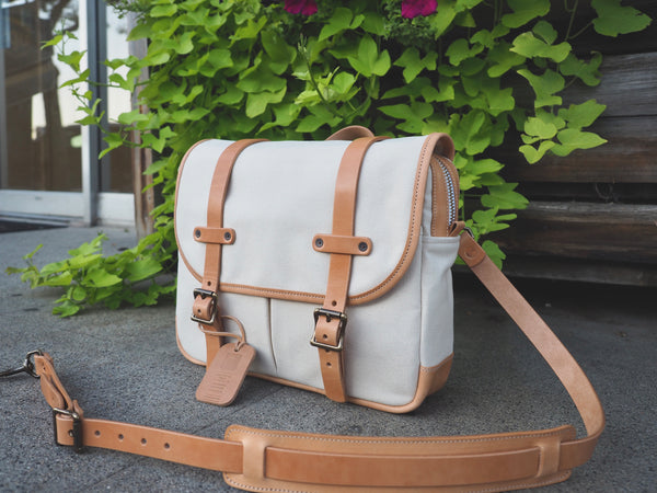 Field Bag in Natural Duck Canvas/Glazed Russet Harness