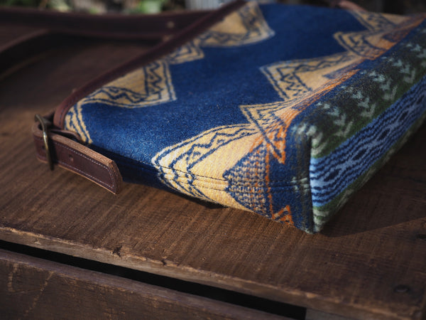 Small Cross Body Purse in American Treasure Dark Pendleton®